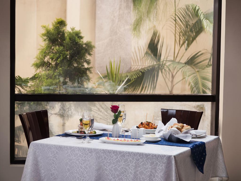 The Sunway Manor Hotel Pondicherry Exterior photo
