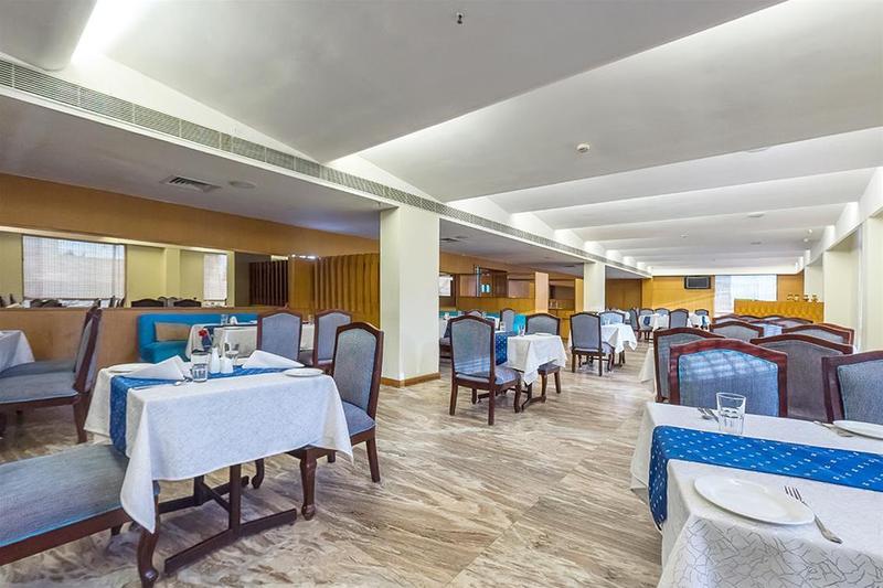 The Sunway Manor Hotel Pondicherry Exterior photo